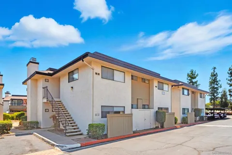 450 W Vermont Ave #807