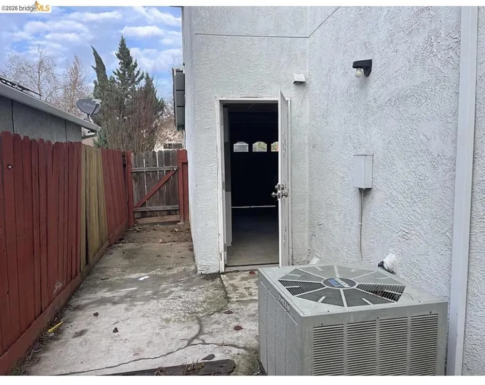 2234 Prestwick Street Stockton, CA 95206