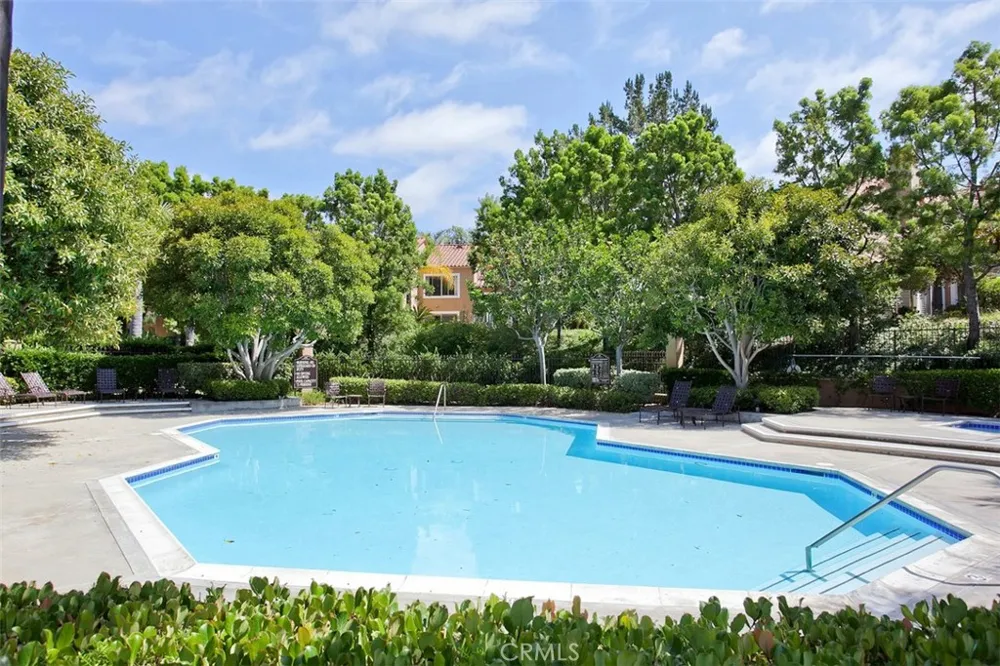 21 MIRADOR Irvine, CA 92612