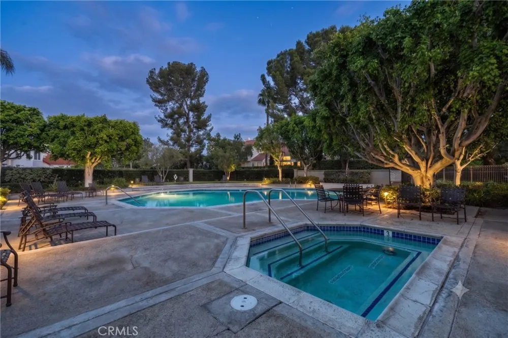 21 MIRADOR Irvine, CA 92612