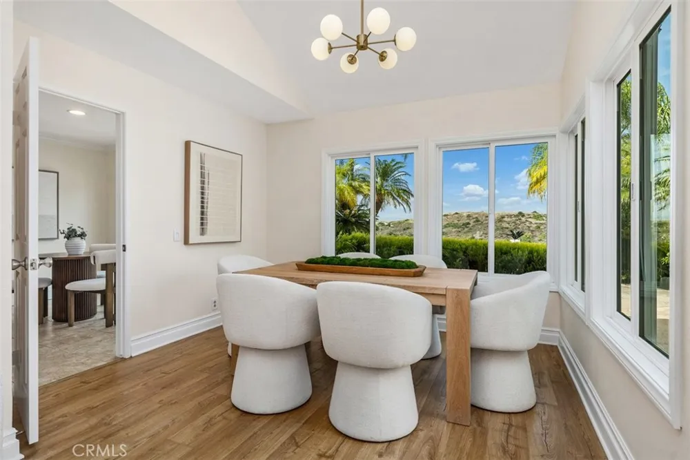 21 MIRADOR Irvine, CA 92612