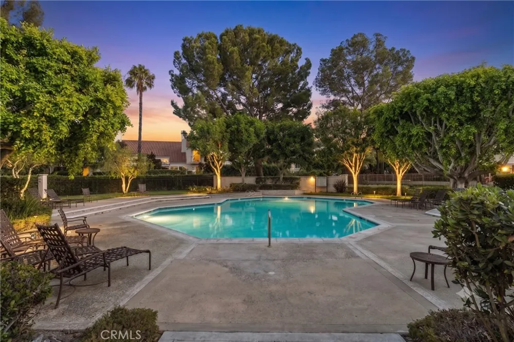 21 MIRADOR Irvine, CA 92612