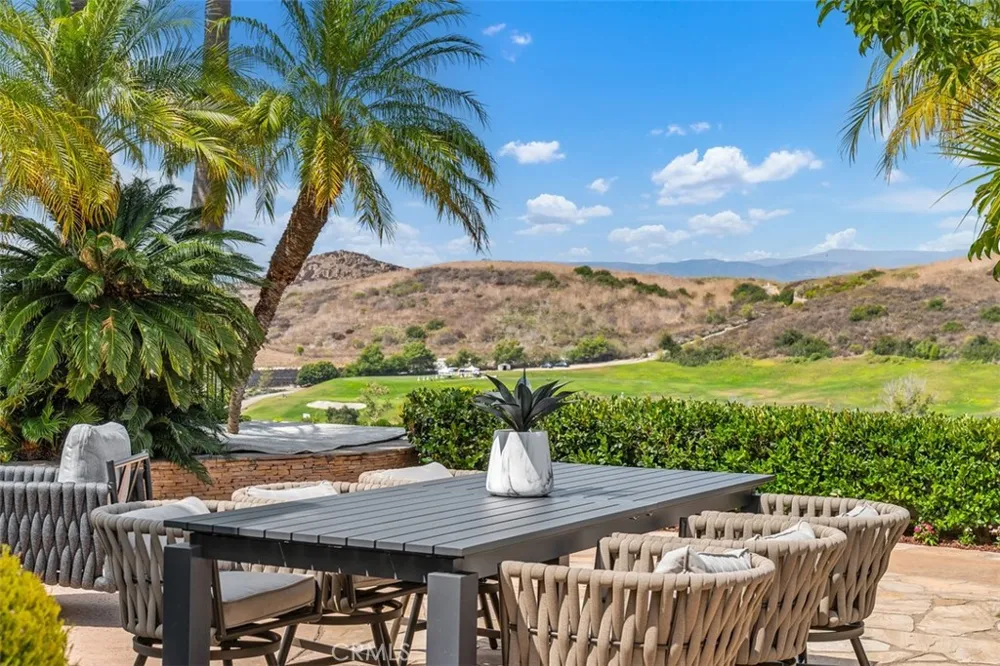 21 MIRADOR Irvine, CA 92612