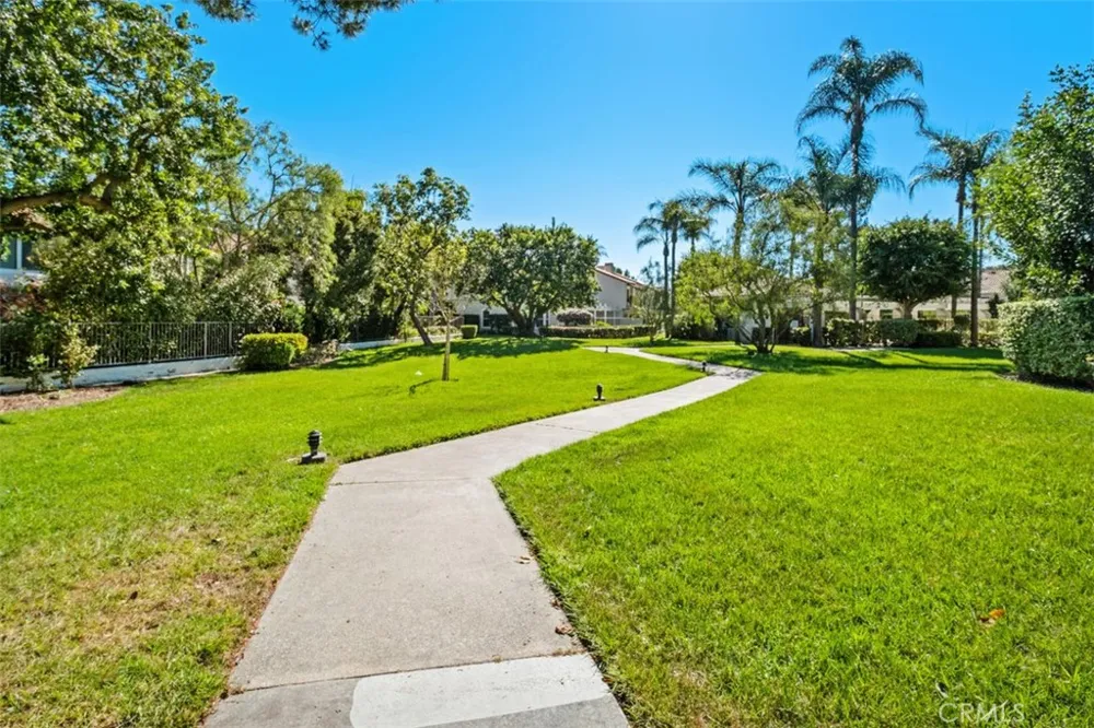 21 MIRADOR Irvine, CA 92612