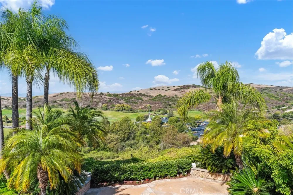 21 MIRADOR Irvine, CA 92612