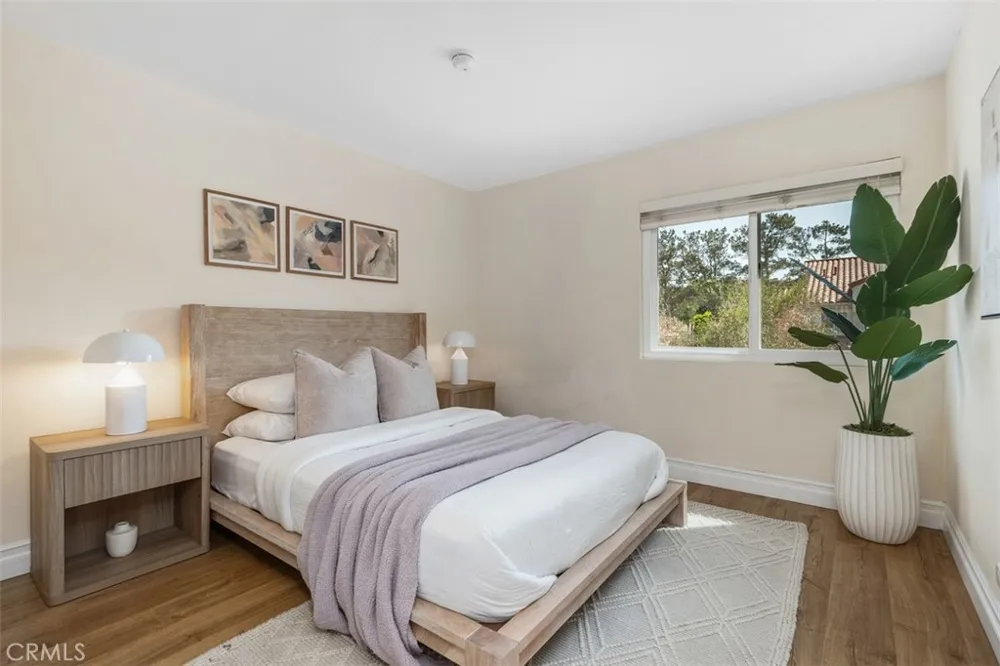 21 MIRADOR Irvine, CA 92612