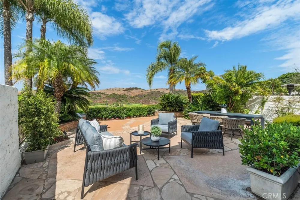 21 MIRADOR Irvine, CA 92612