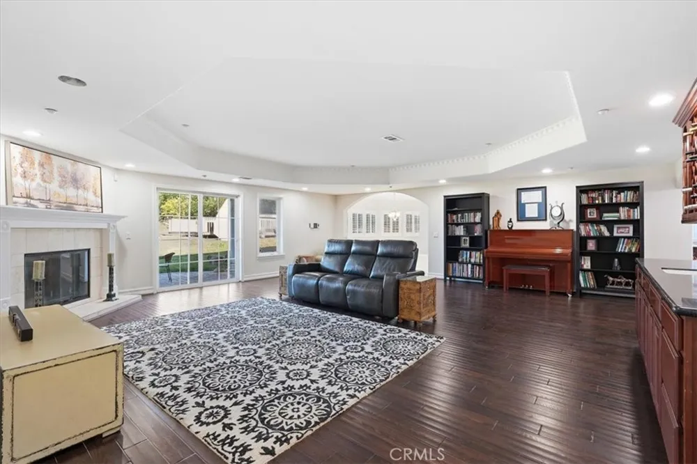 2448 Desire La Puente, CA 91748