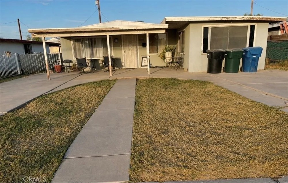 1005 South 3rd Street El Centro, CA 92243