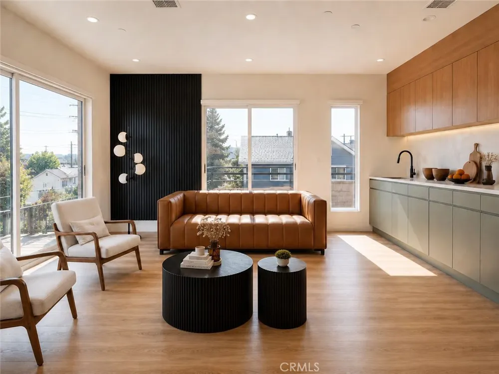1575 W 35th Los Angeles, CA 90018