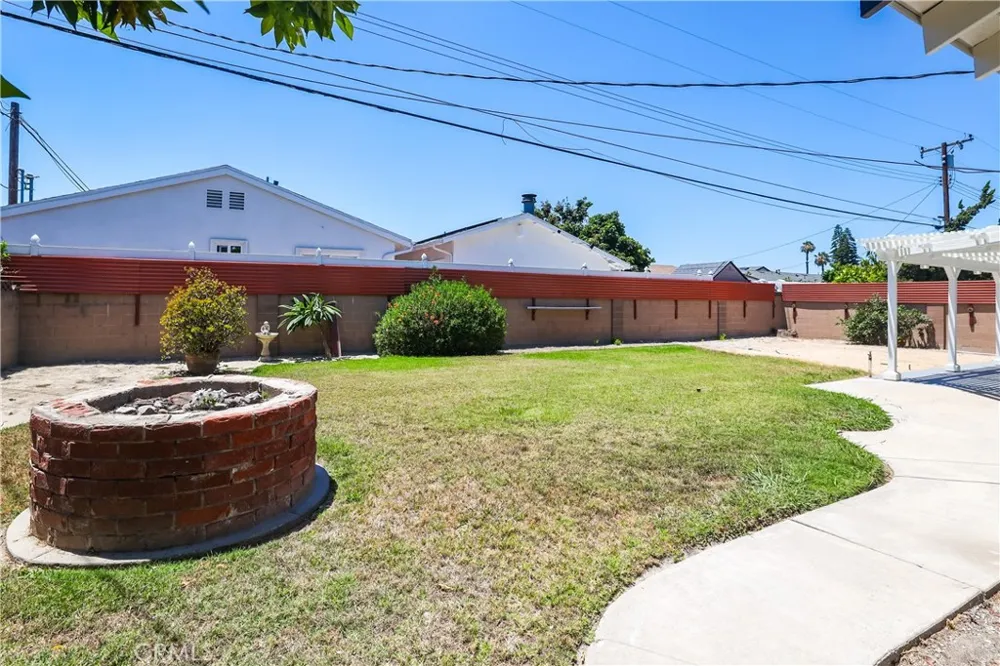 13871 Ward Garden Grove, CA 92843