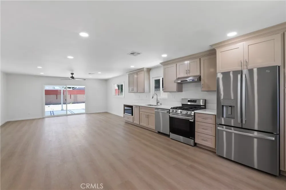 13871 Ward Garden Grove, CA 92843
