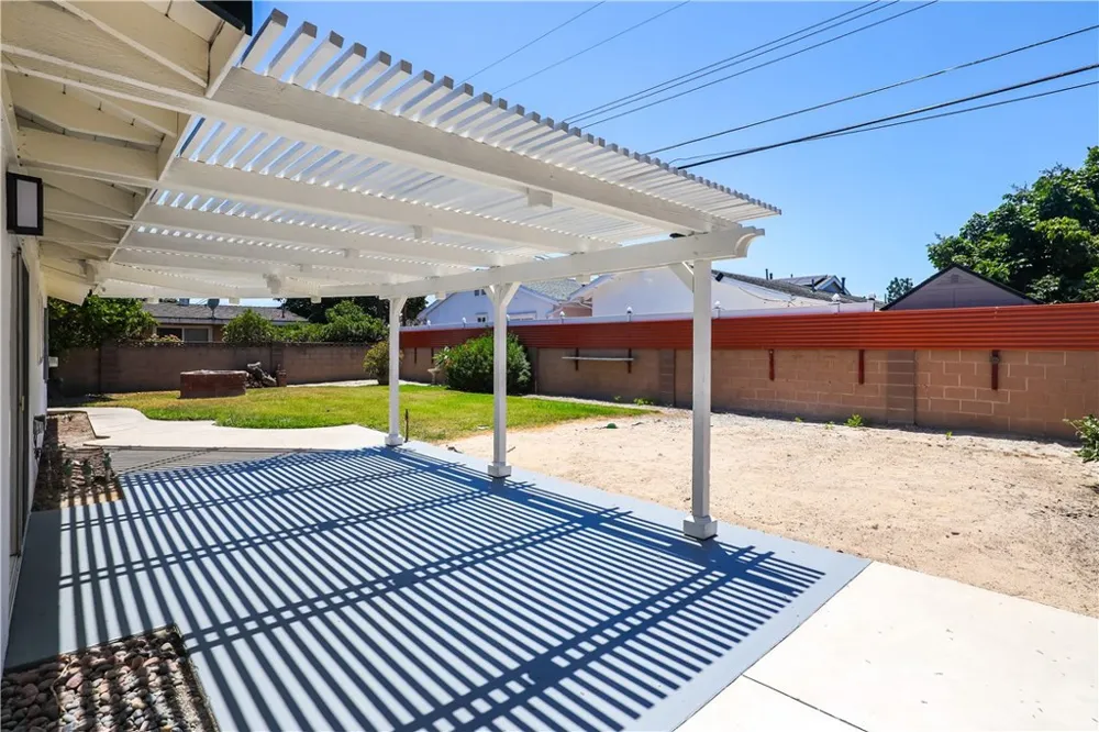 13871 Ward Garden Grove, CA 92843