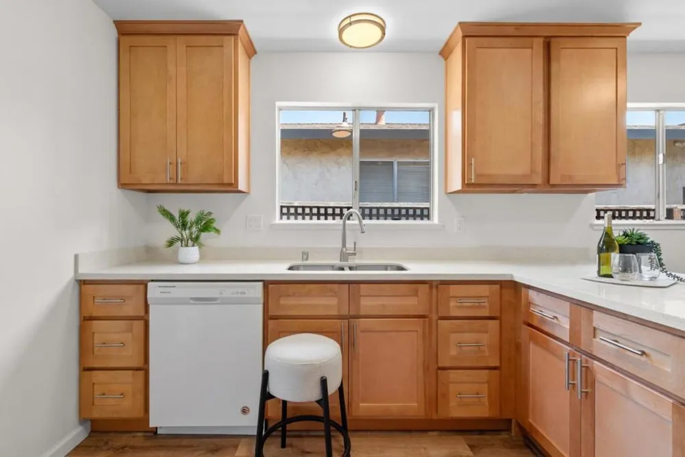 829 Almond Drive Watsonville, CA 95076