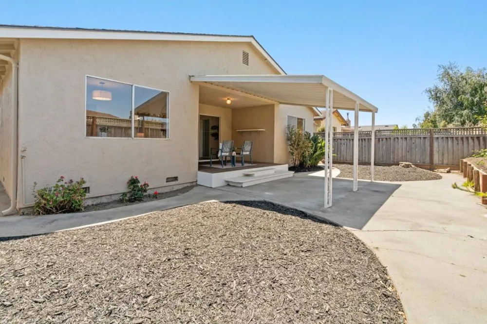 829 Almond Drive Watsonville, CA 95076