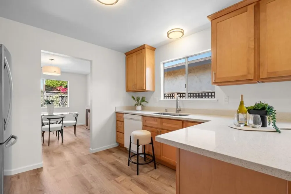 829 Almond Drive Watsonville, CA 95076