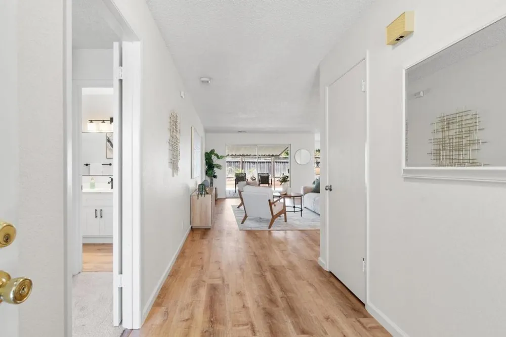 829 Almond Drive Watsonville, CA 95076