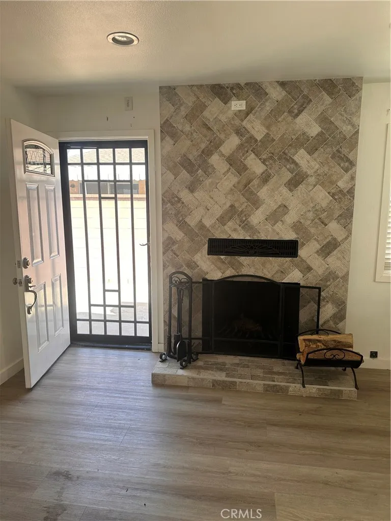 7312 Walnut Ave Paramount, CA 90723