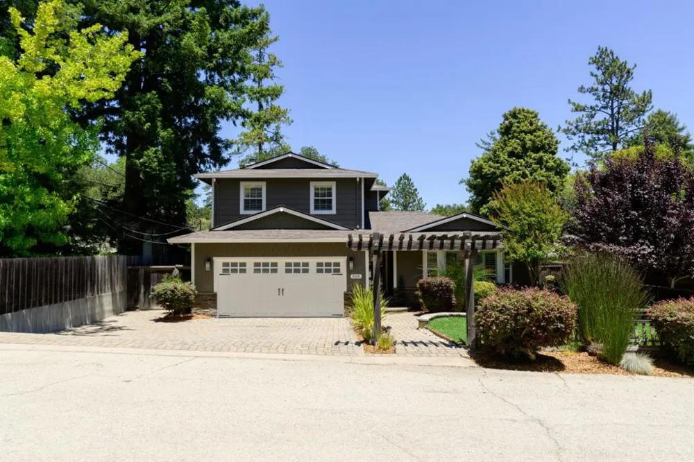 240 Bobs Lane Scotts Valley, CA 95066