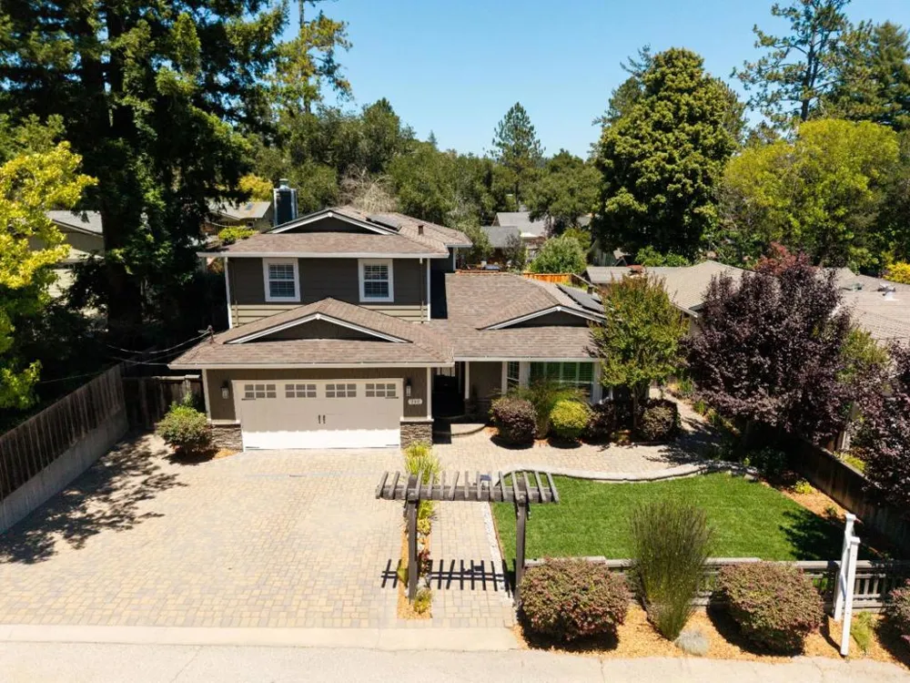240 Bobs Lane Scotts Valley, CA 95066