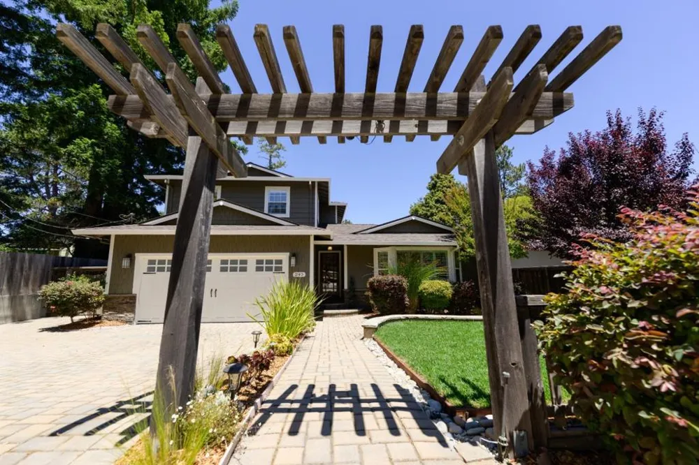 240 Bobs Lane Scotts Valley, CA 95066