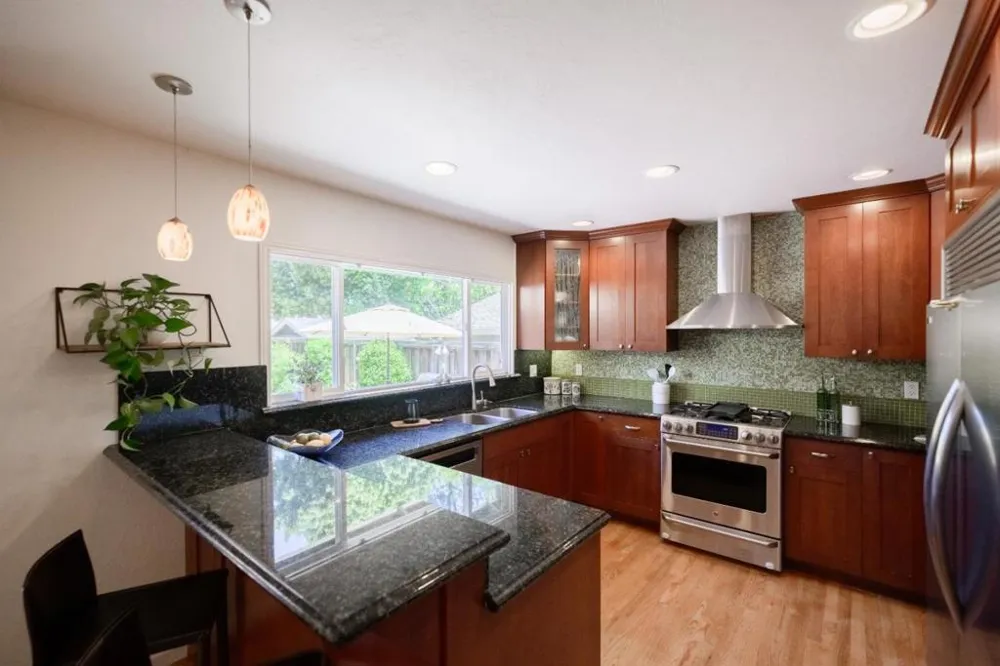 240 Bobs Lane Scotts Valley, CA 95066