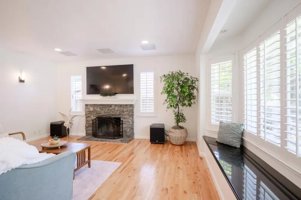 240 Bobs Lane Scotts Valley, CA 95066
