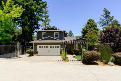240 Bobs Lane