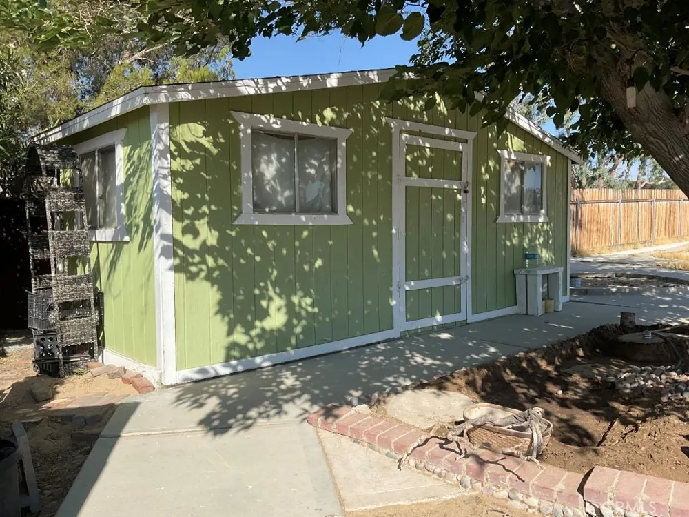 15947 Topango Road Victorville, CA 92394