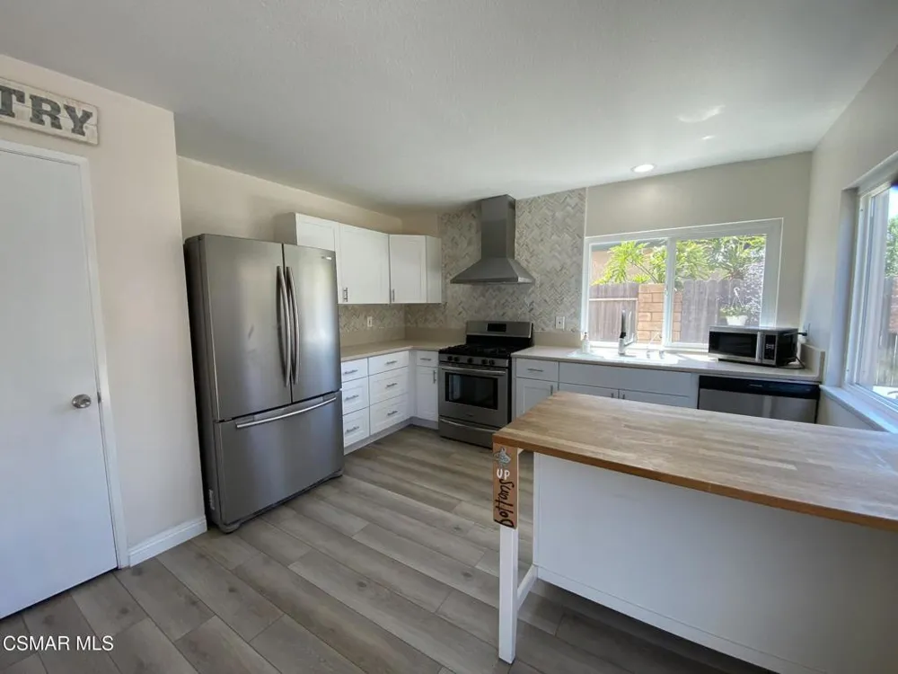 161 Green Glade Court Camarillo, CA 93010