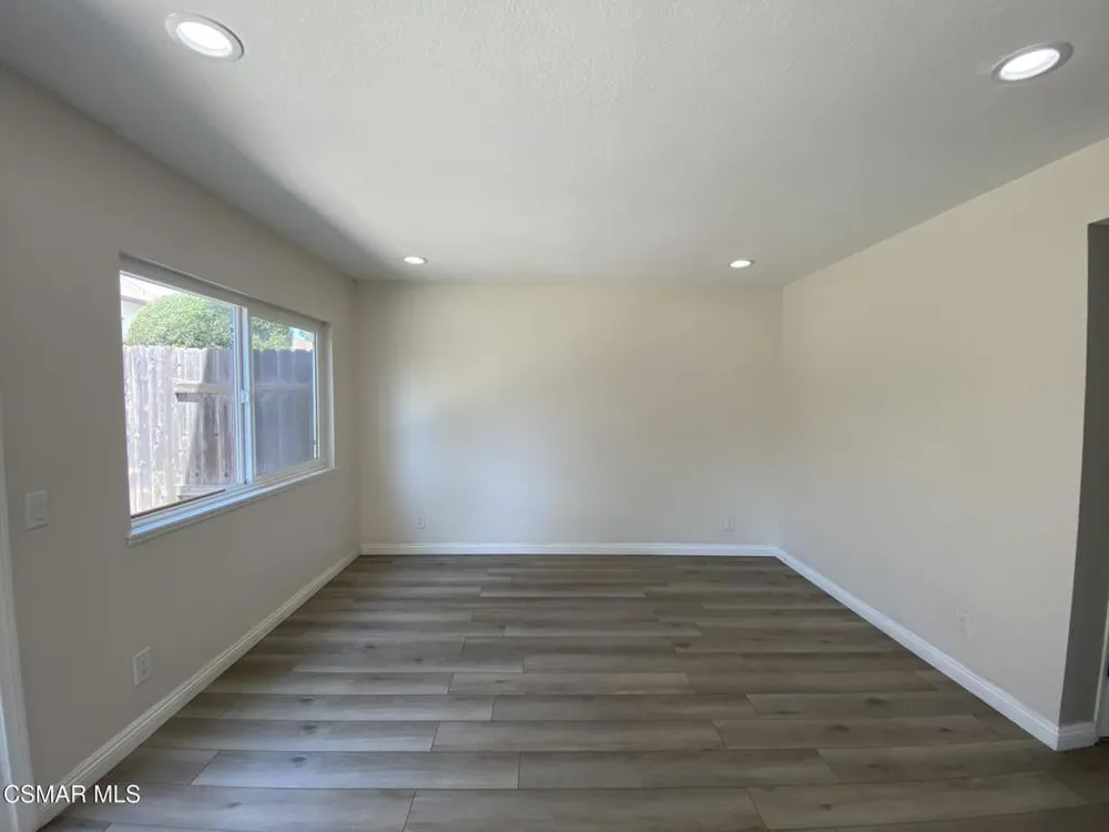 161 Green Glade Court Camarillo, CA 93010