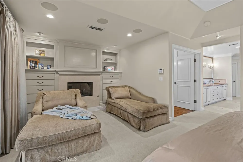 1738 Rocky Fullerton, CA 92831