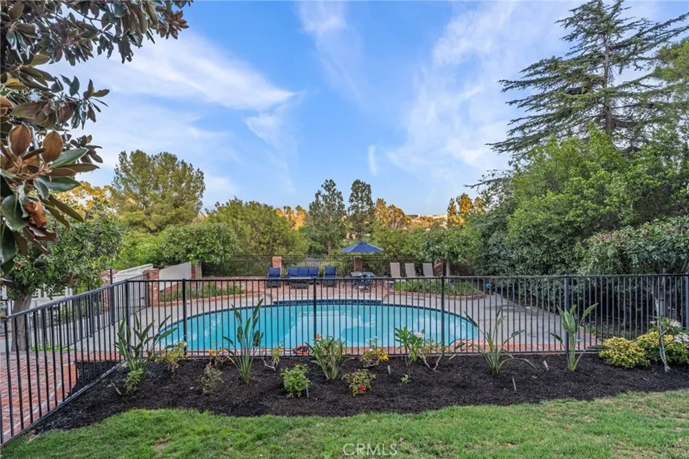 1738 Rocky Fullerton, CA 92831