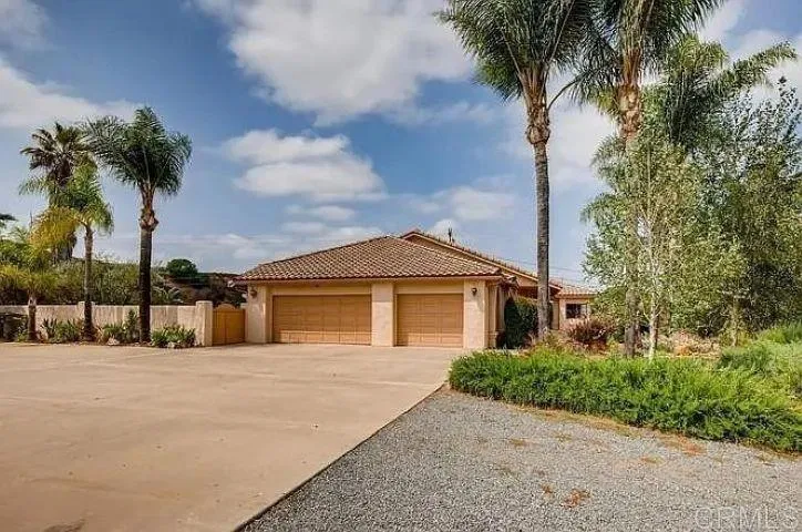 29979 Robbie Lane Vista, CA 92084