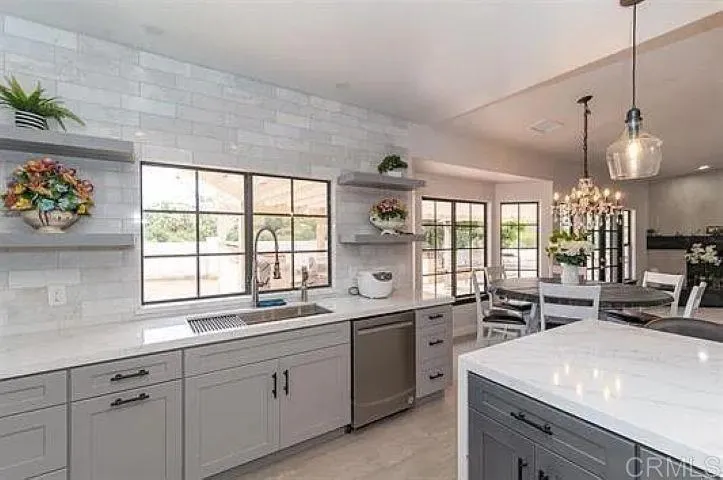29979 Robbie Lane Vista, CA 92084
