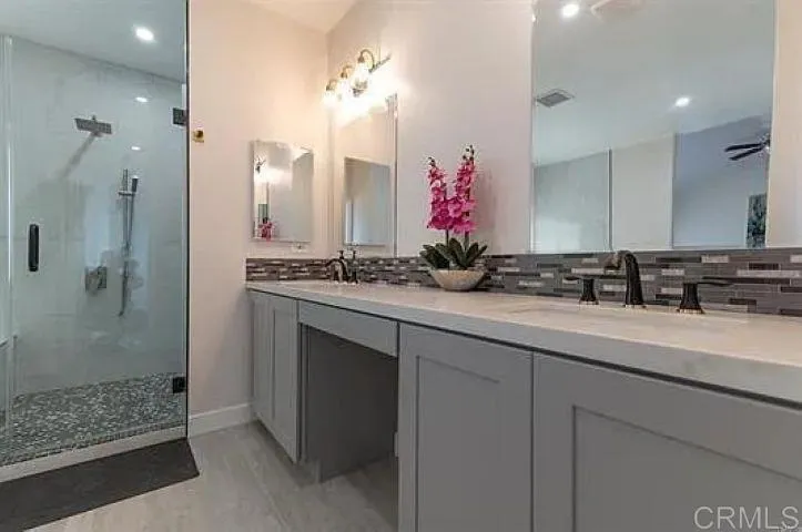 29979 Robbie Lane Vista, CA 92084