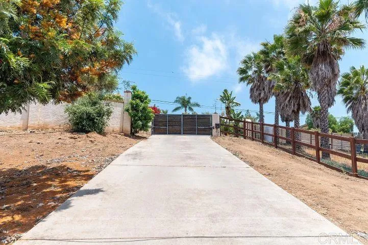 29979 Robbie Lane Vista, CA 92084