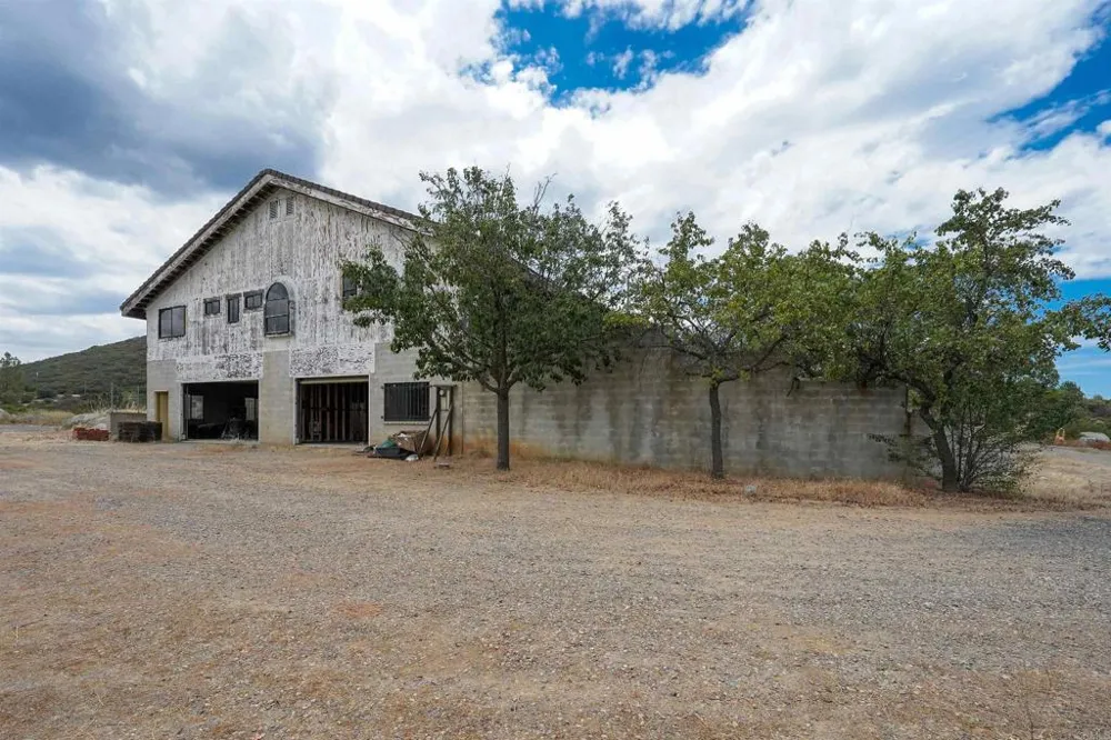 23660 Old Ranch Rd Alpine, CA 91901