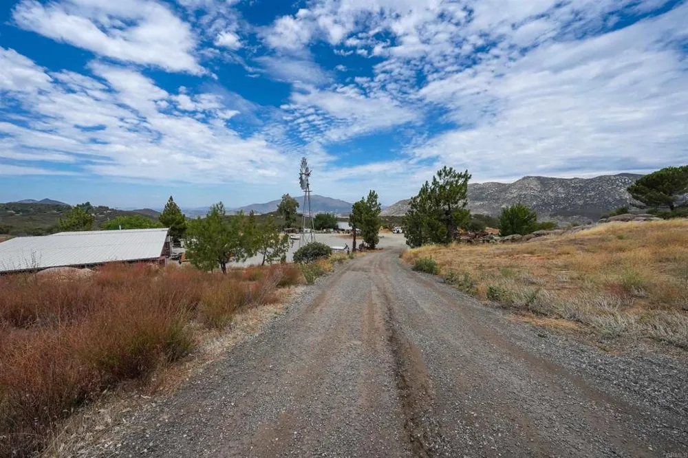 23660 Old Ranch Rd Alpine, CA 91901