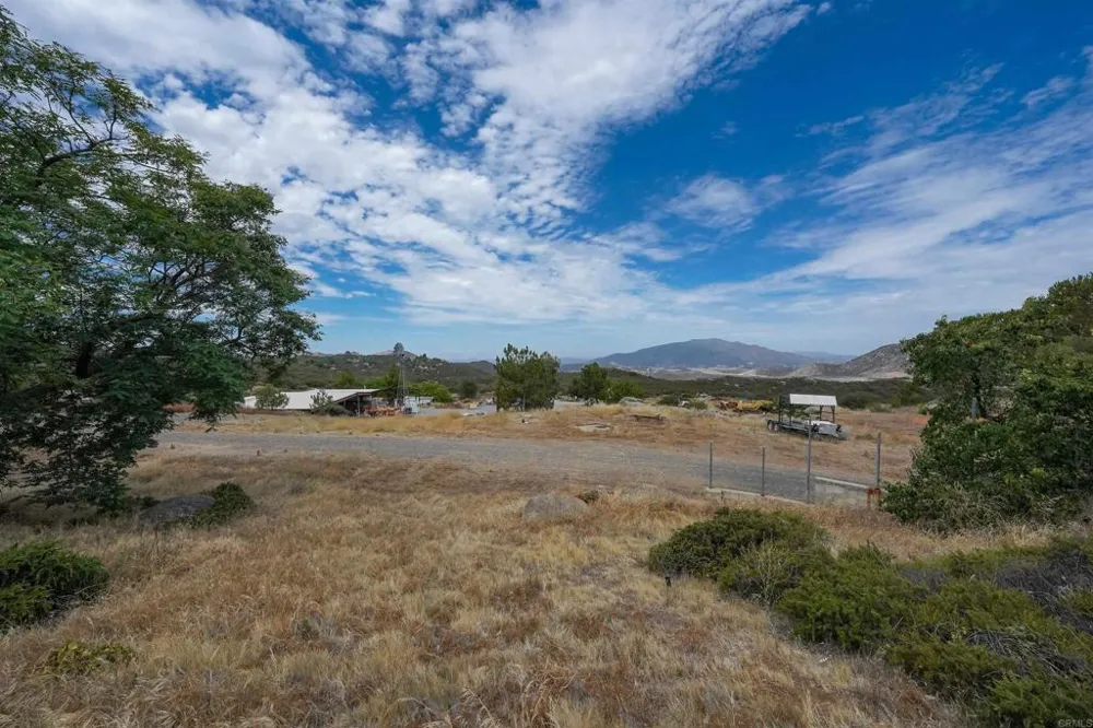 23660 Old Ranch Rd Alpine, CA 91901