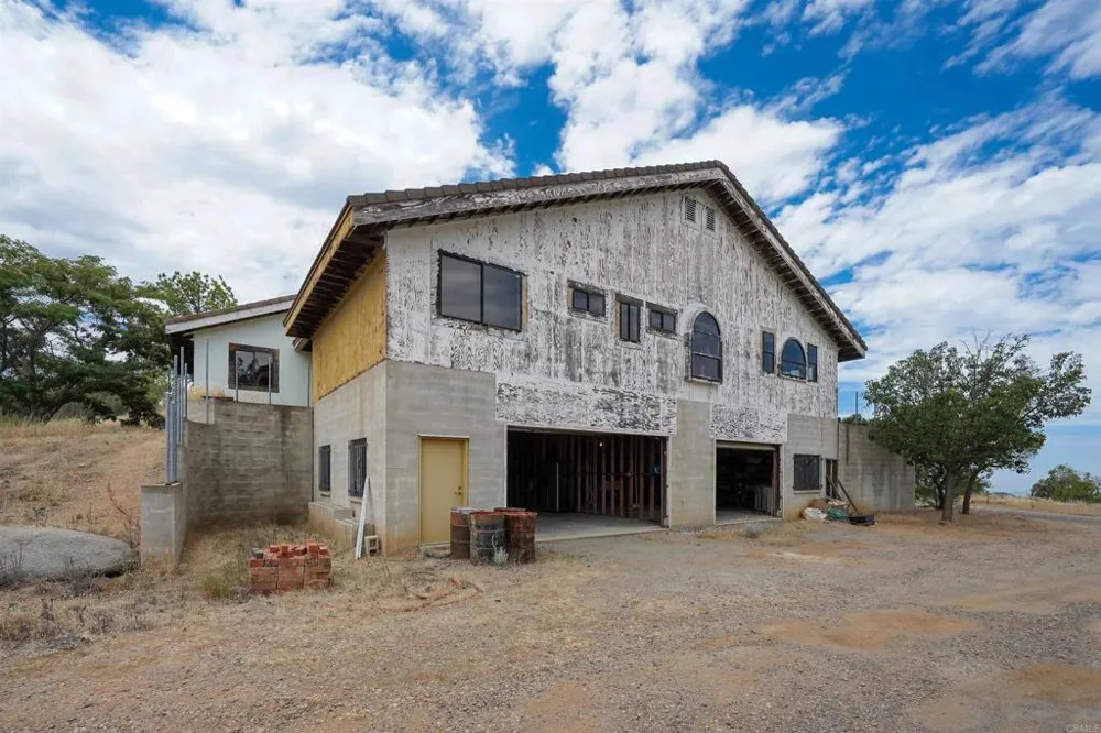 23660 Old Ranch Rd Alpine, CA 91901