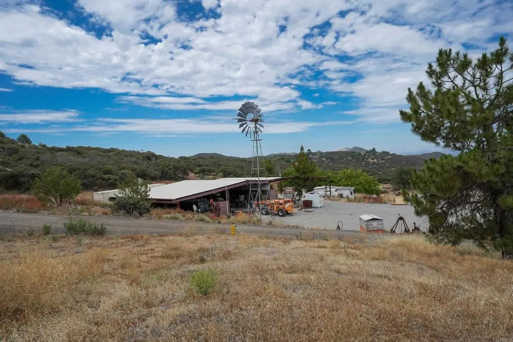 23660 Old Ranch Rd Alpine, CA 91901