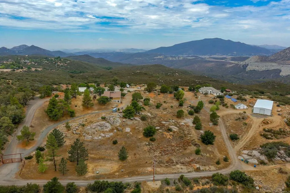 23660 Old Ranch Rd Alpine, CA 91901