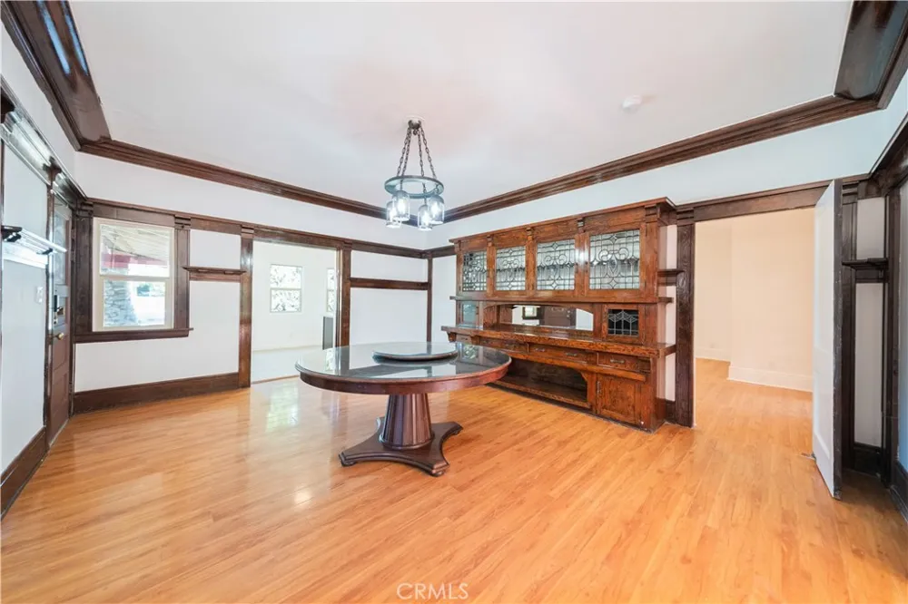 325 W Ramona Alhambra, CA 91803