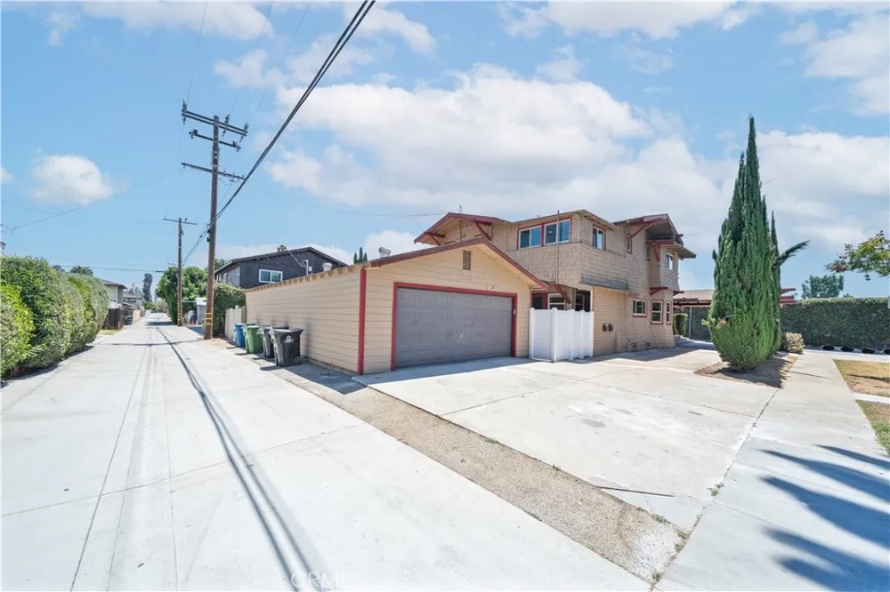 325 W Ramona Alhambra, CA 91803