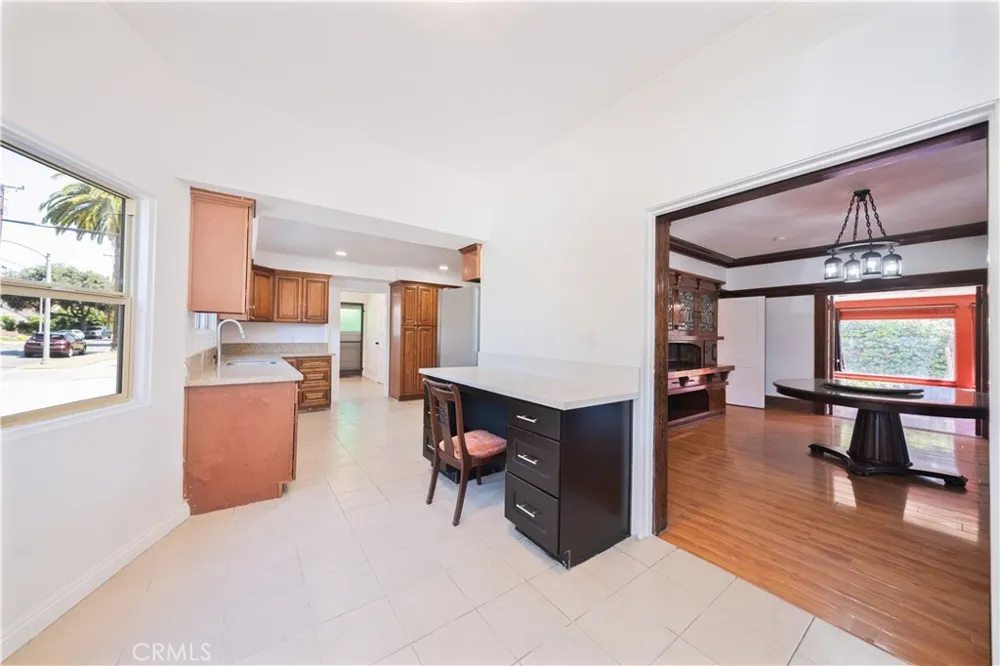 325 W Ramona Alhambra, CA 91803