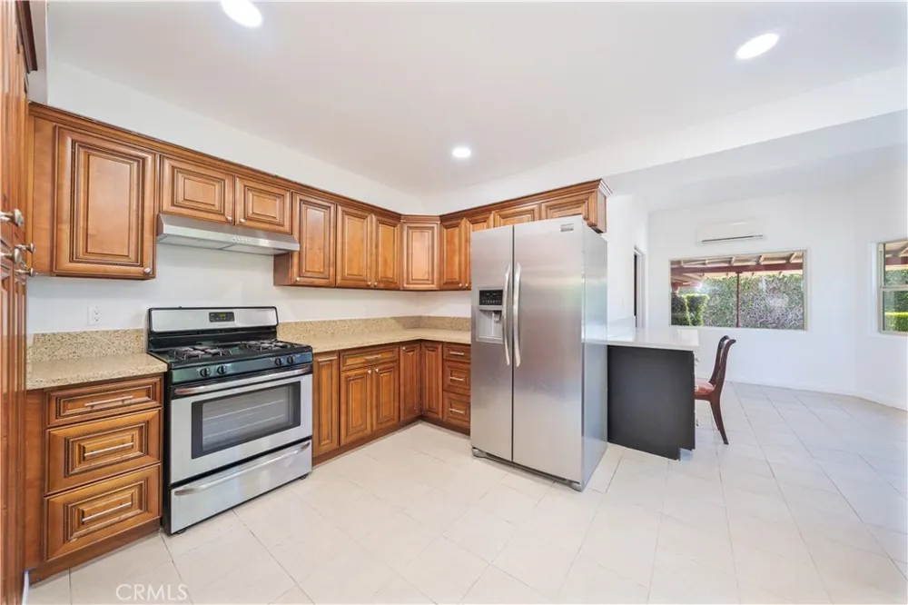 325 W Ramona Alhambra, CA 91803