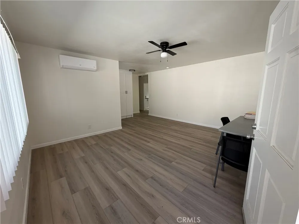 1329 E 56th Los Angeles, CA 90011