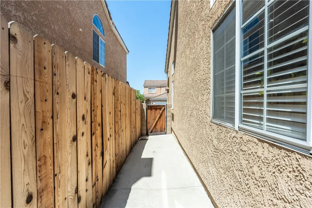 106 Tanglewood Street La Puente, CA 91744