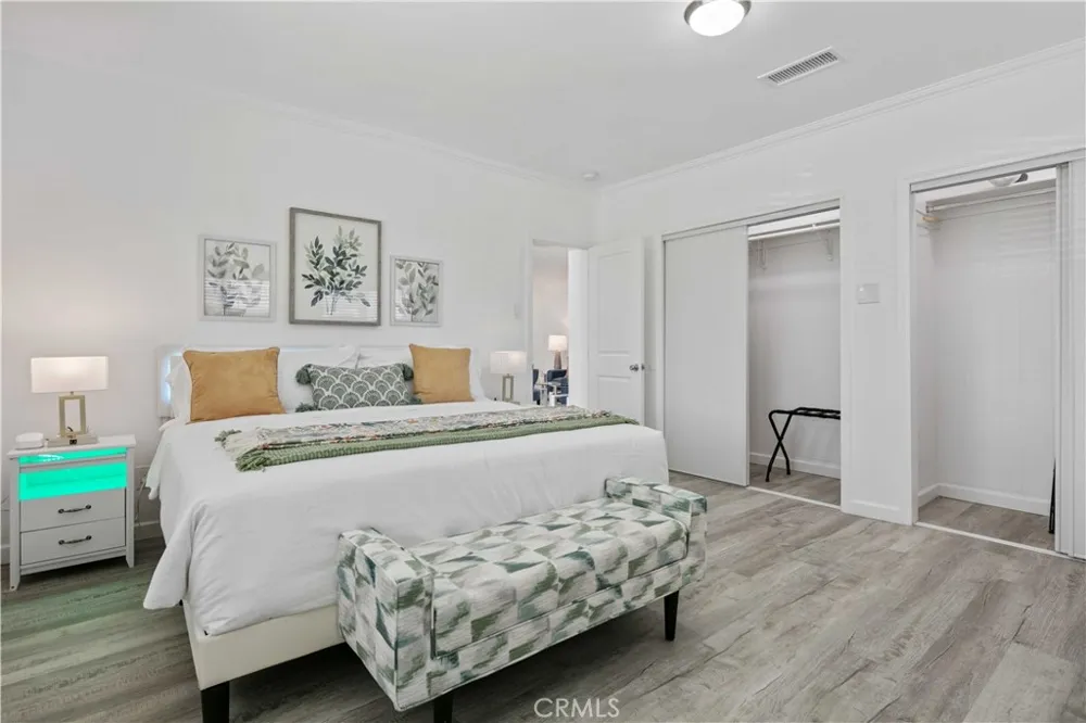 15059 Oro Grande Street Sylmar, CA 91342